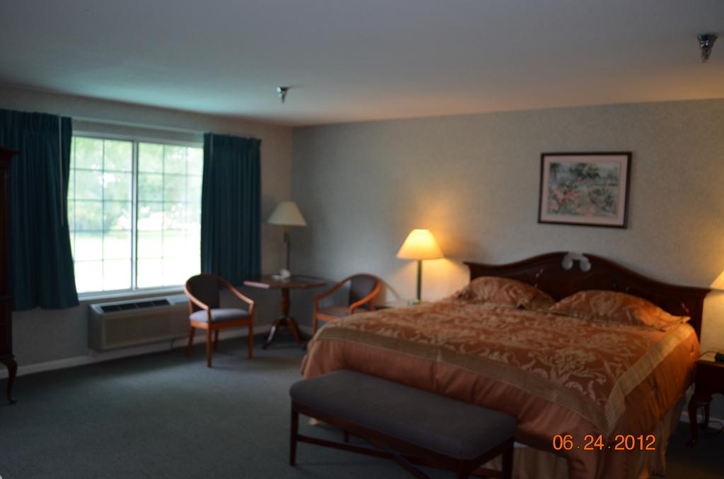 Surrey Inn Hotel Ashland Rum bild